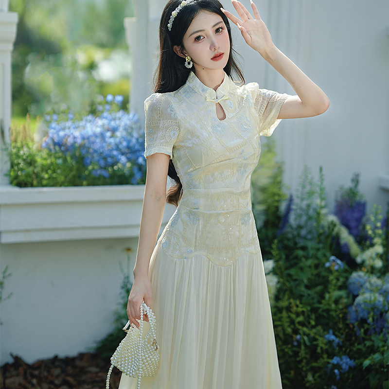 1747128559393_MpQlbB.jpg New Chinese Style Embroidered Qipao Dress for Young Women - Style ea058b