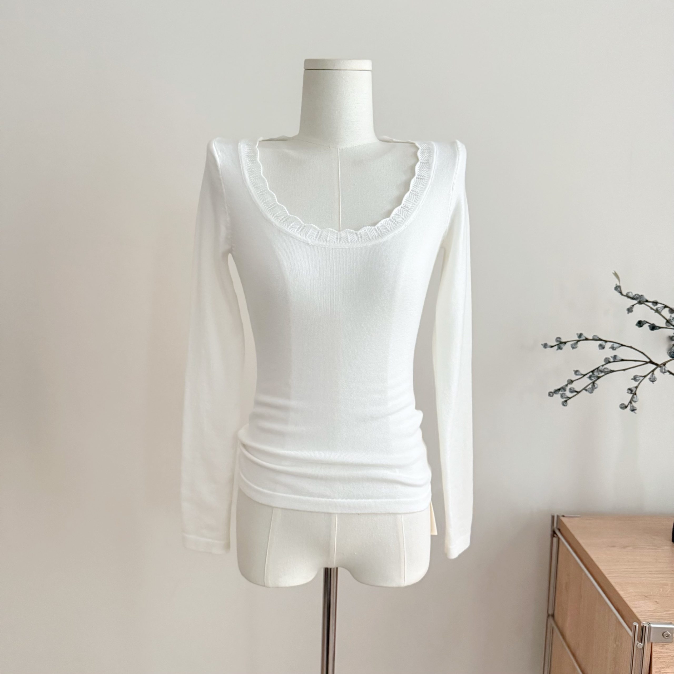 1763453799359_mLMX6y.jpeg Suuuicee Women's Knit Base Layer Top with Lace Trim and Round Neck
