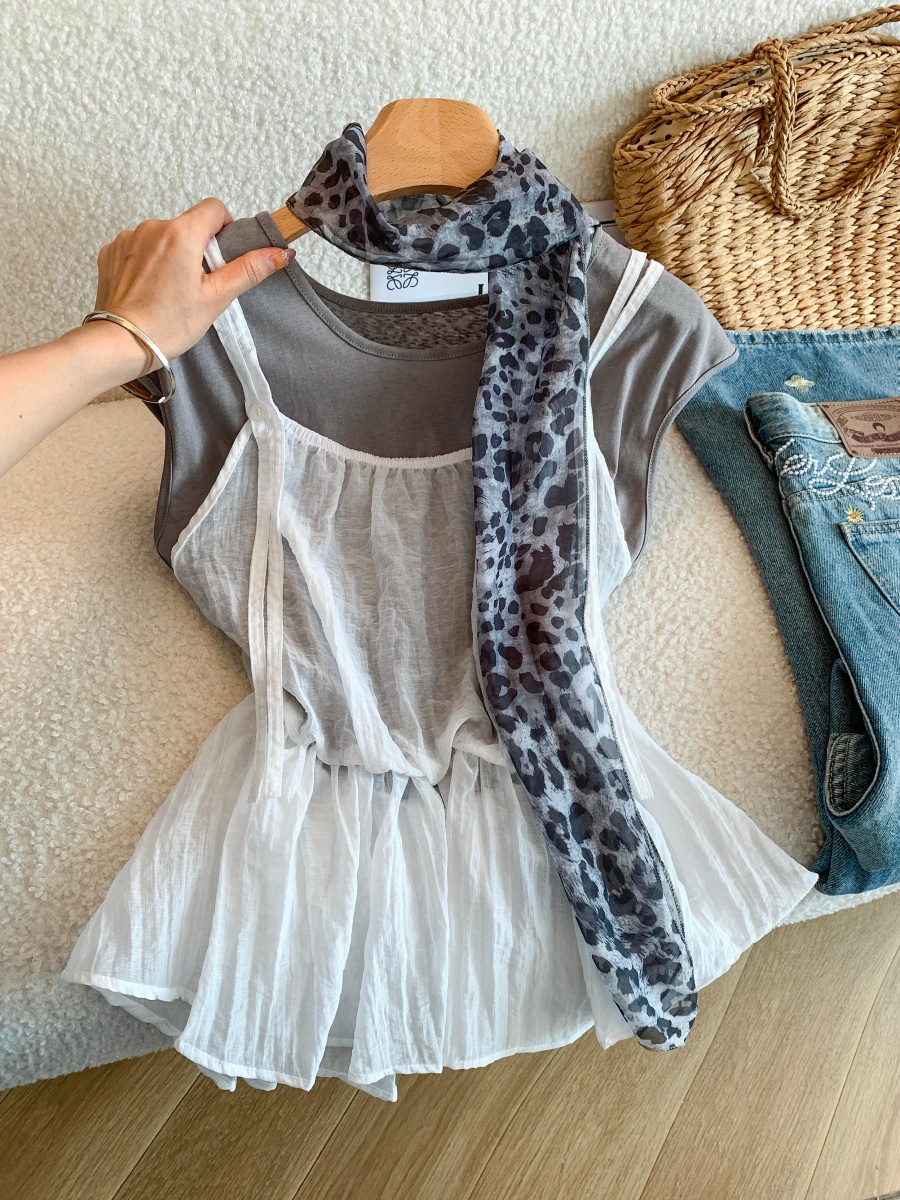 1779894445082_9aCeM4.jpg Women's Summer Two-Piece Set with Flutter Sleeve Top and Camisole - Style 078cb5